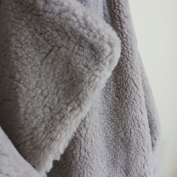 Light Grey Teddy Coat - ABERCROMBIE & FITCH - Picture 6 of 7